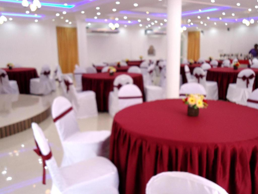 Hotel Glee Trincomalee Ngoại thất bức ảnh