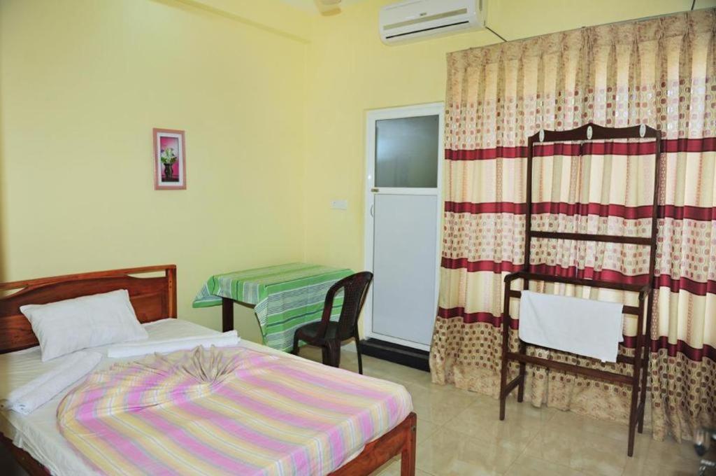 Hotel Glee Trincomalee Ngoại thất bức ảnh