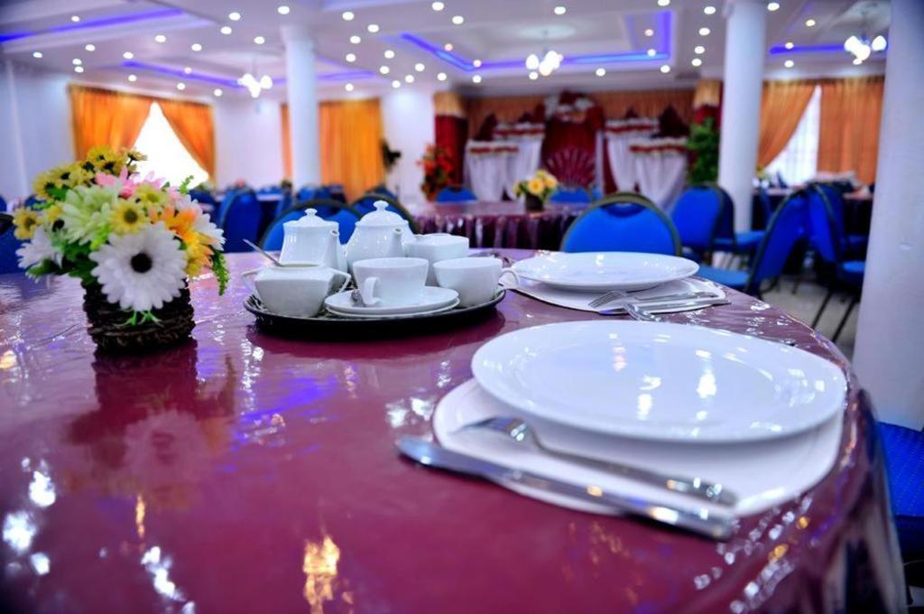 Hotel Glee Trincomalee Ngoại thất bức ảnh