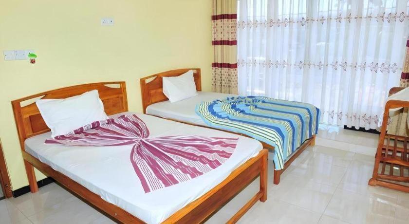 Hotel Glee Trincomalee Ngoại thất bức ảnh