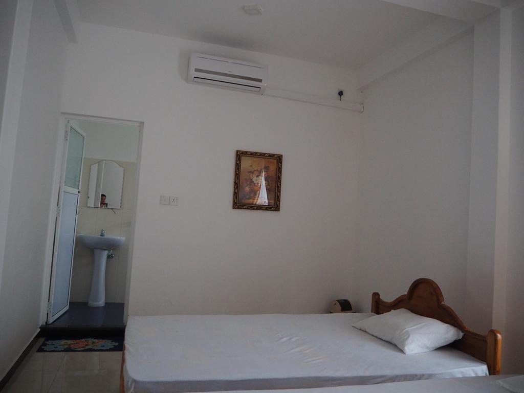 Hotel Glee Trincomalee Ngoại thất bức ảnh