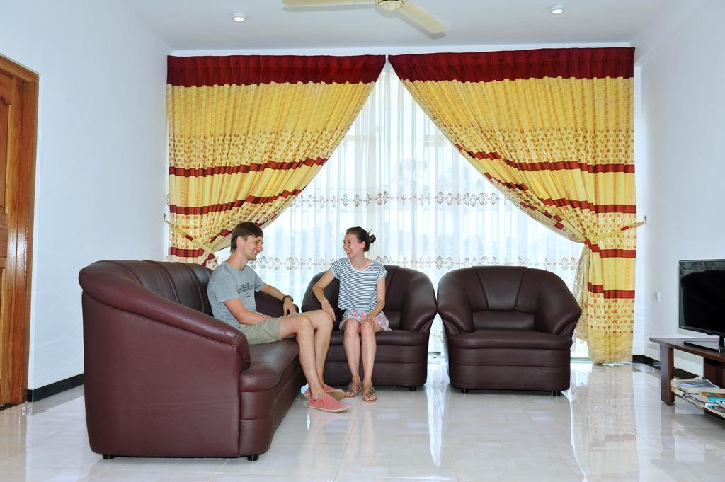 Hotel Glee Trincomalee Ngoại thất bức ảnh