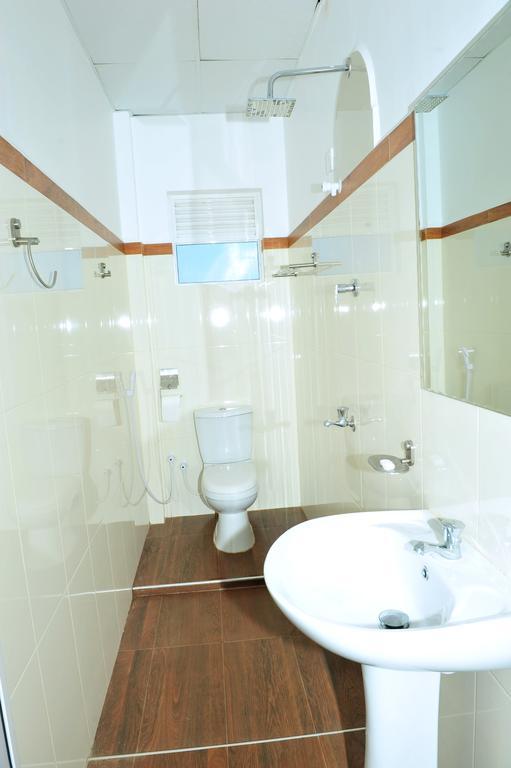 Hotel Glee Trincomalee Phòng bức ảnh